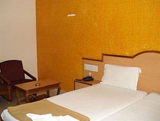 Hotel Sunilkrishna 蒂鲁帕蒂 外观 照片