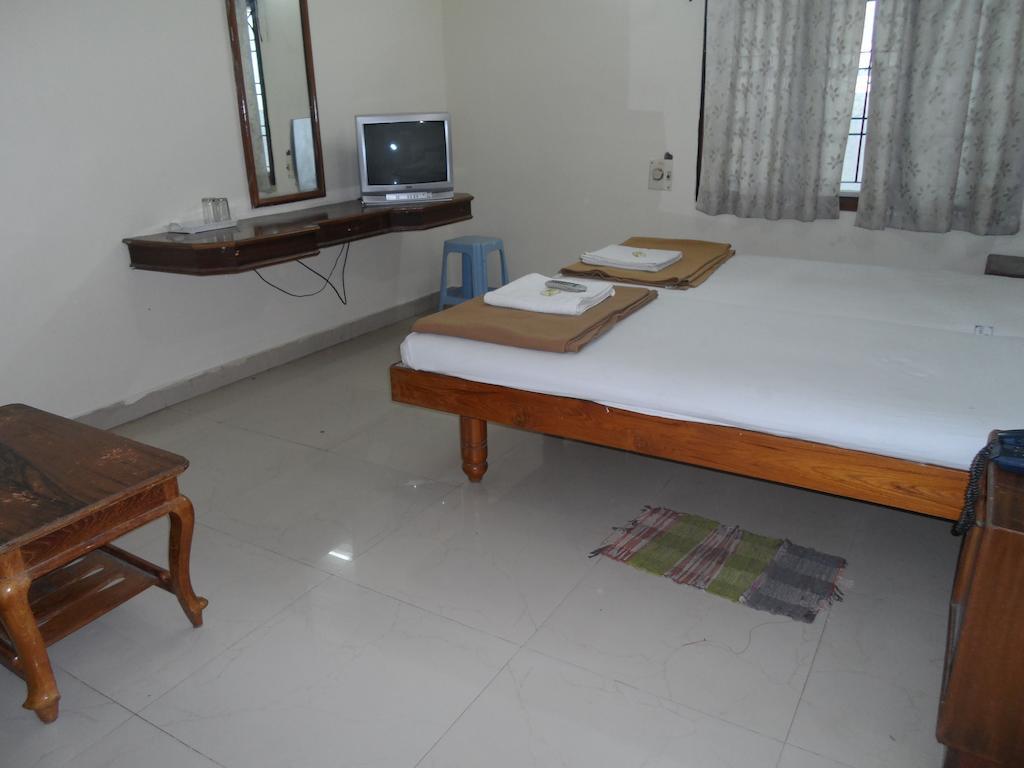 Hotel Sunilkrishna 蒂鲁帕蒂 客房 照片