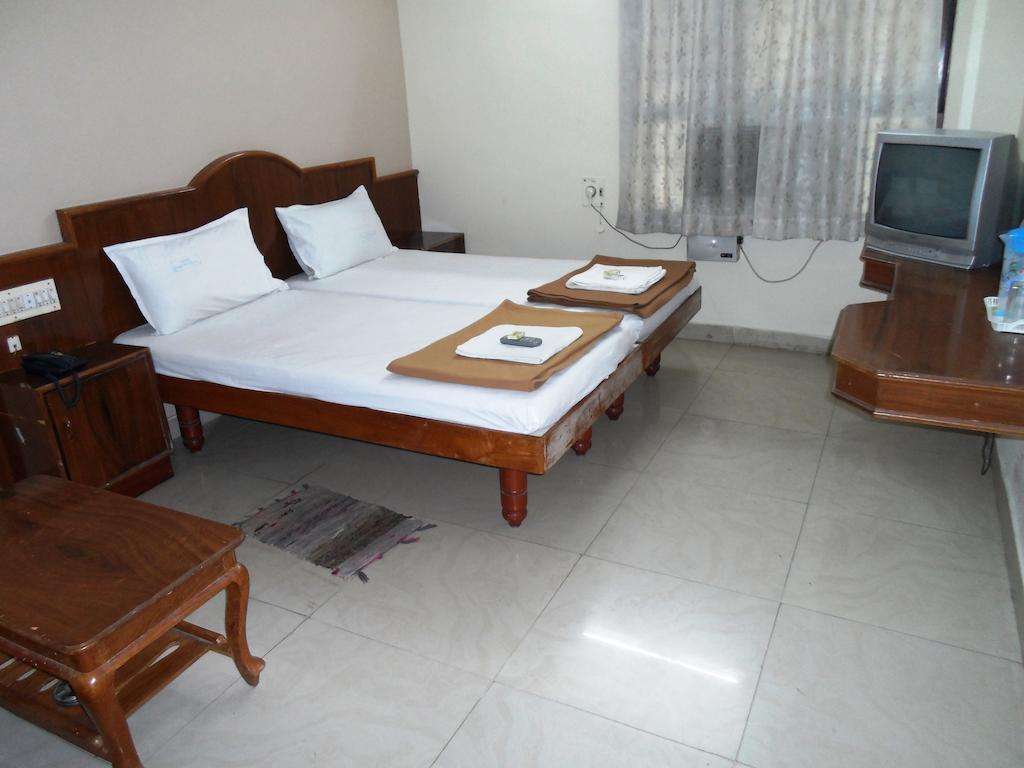 Hotel Sunilkrishna 蒂鲁帕蒂 客房 照片