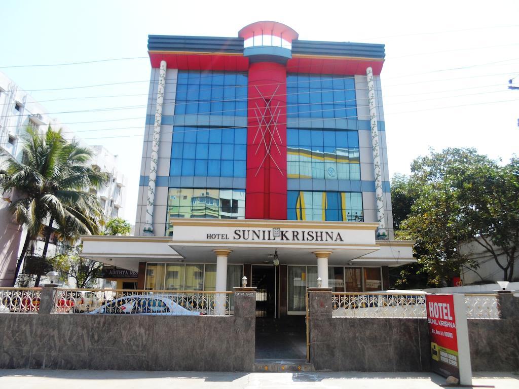 Hotel Sunilkrishna 蒂鲁帕蒂 外观 照片
