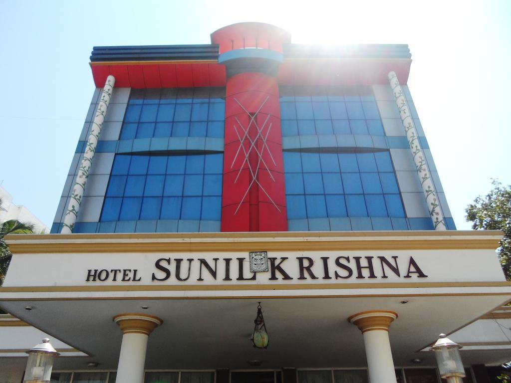 Hotel Sunilkrishna 蒂鲁帕蒂 外观 照片